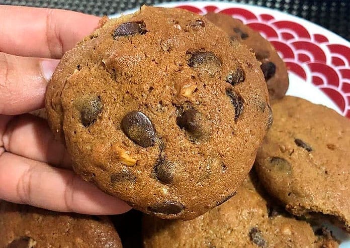 Biscoitos de Chocolate e Nozes: Delicie-Se com Cada Mordida Crocante