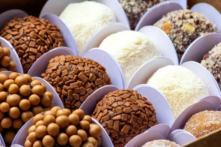 Descubra o Segredo do Brigadeiro Gourmet Para Impressionar Seus Convidados