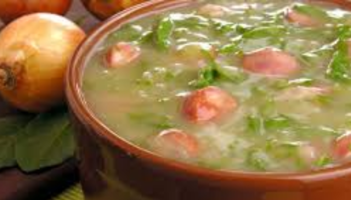 Caldo verde: Descubra a magia da sopa portuguesa