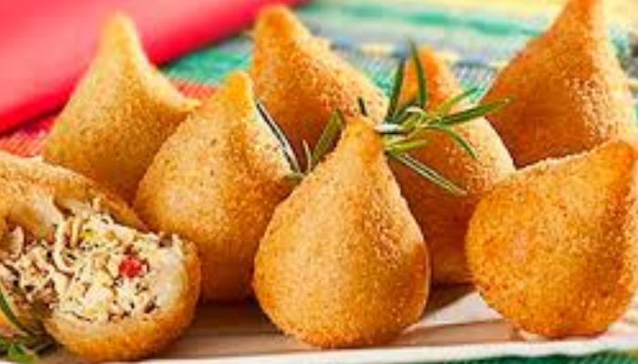 Coxinha: o irresistível bolinho de frango que você precisa experimentar