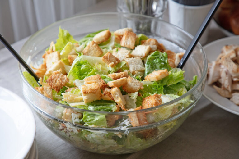 Saboreie a Refrescância da Salada César Perfeita: Seu Guia Passo a Passo