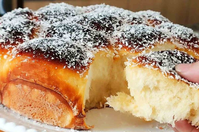 Pão doce em uma receita de padaria que dá para fazer em casa para o café da tarde – Receitas Faceis